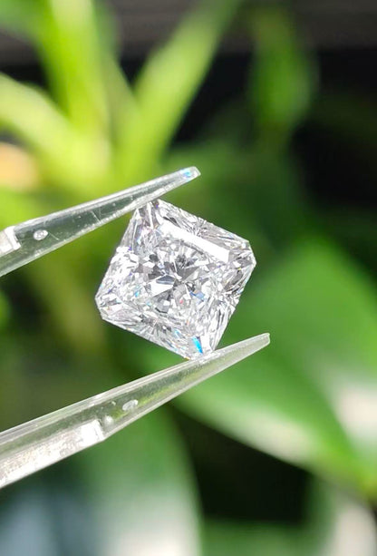 Deposit 3.05ct D VVS2 diamond Sqare Radiant with 18k setting