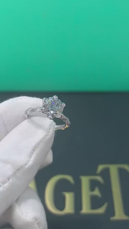 Balance round diamond with platinum ring setting